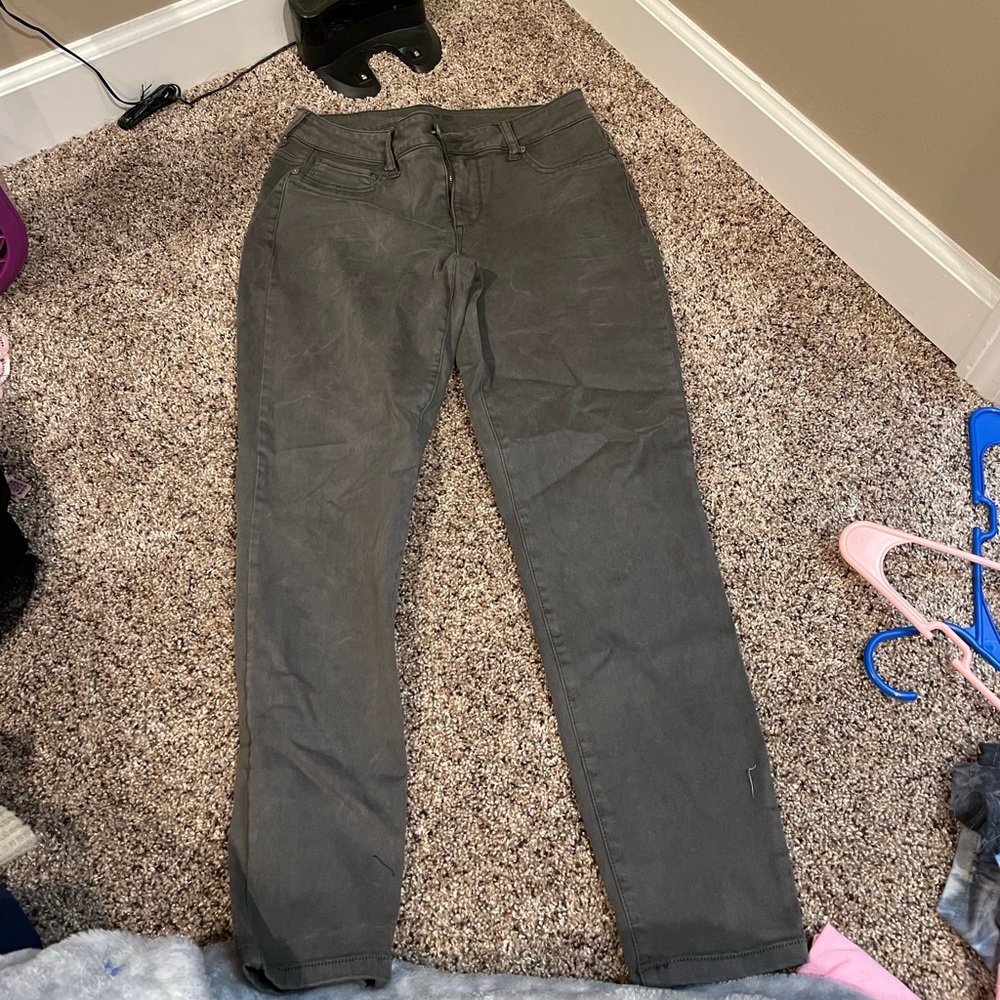 Maurice’s green skinny M-S